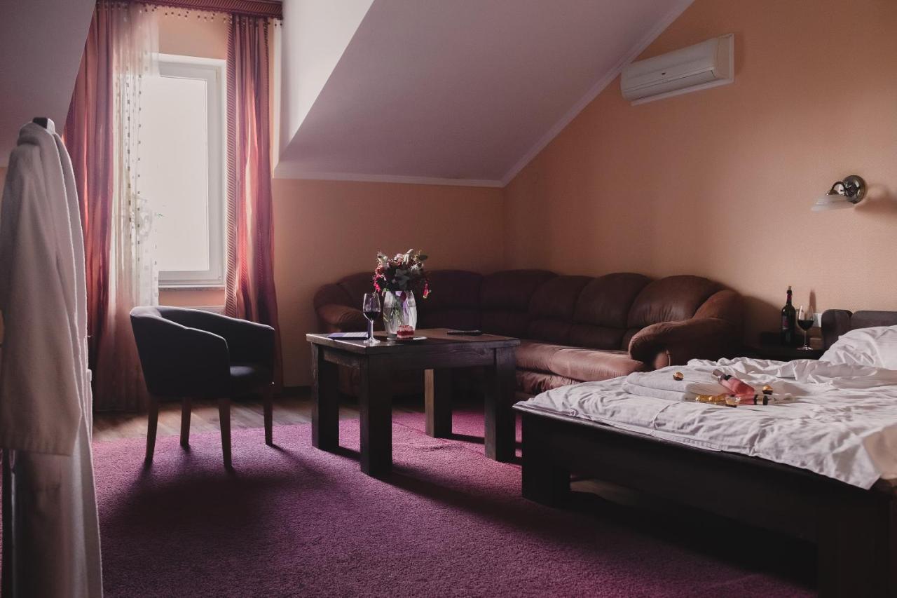 Aivengo Hotel Kolodenka エクステリア 写真